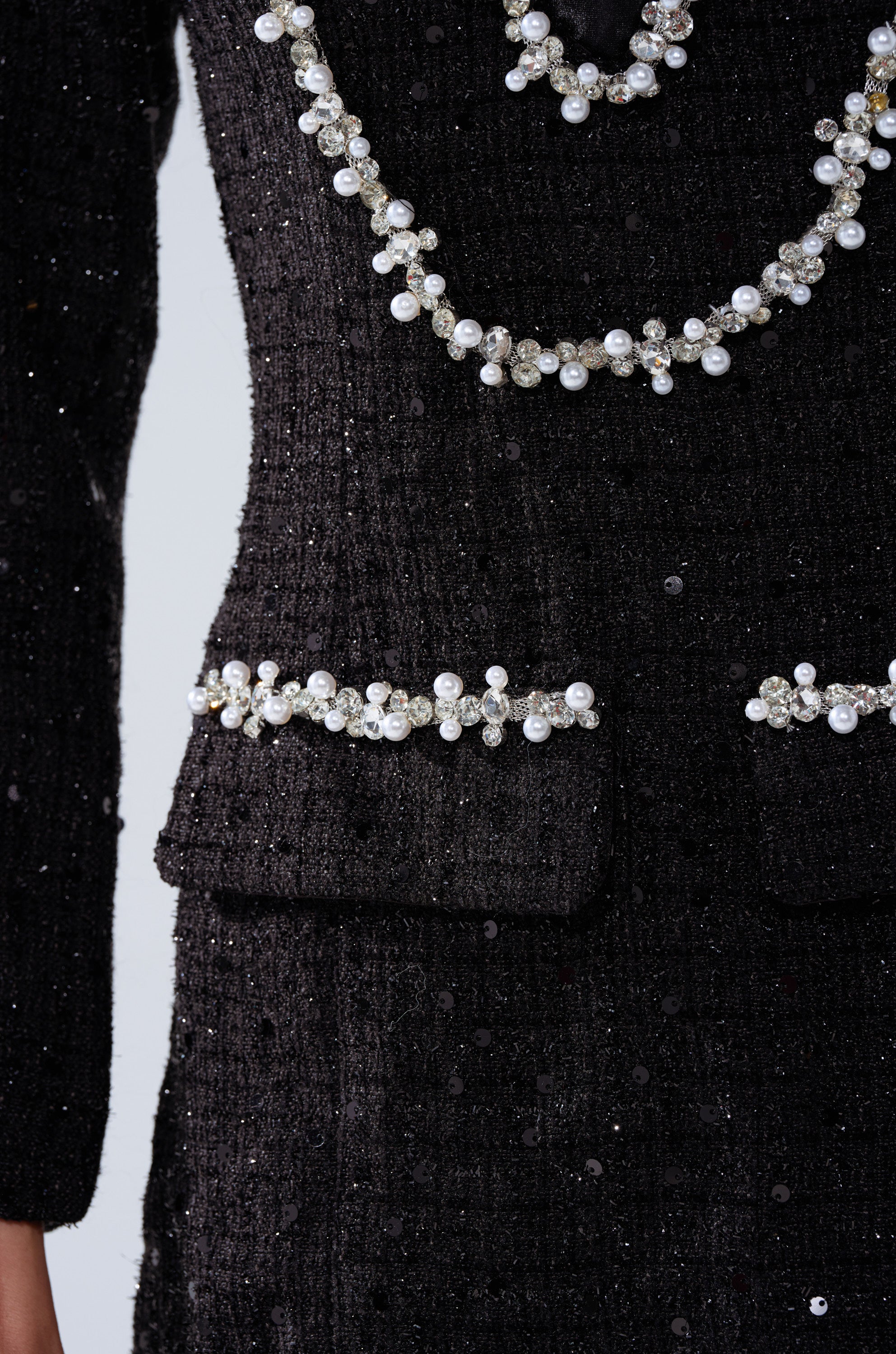 HIGH CLASS MINI DRESS WITH A TIE