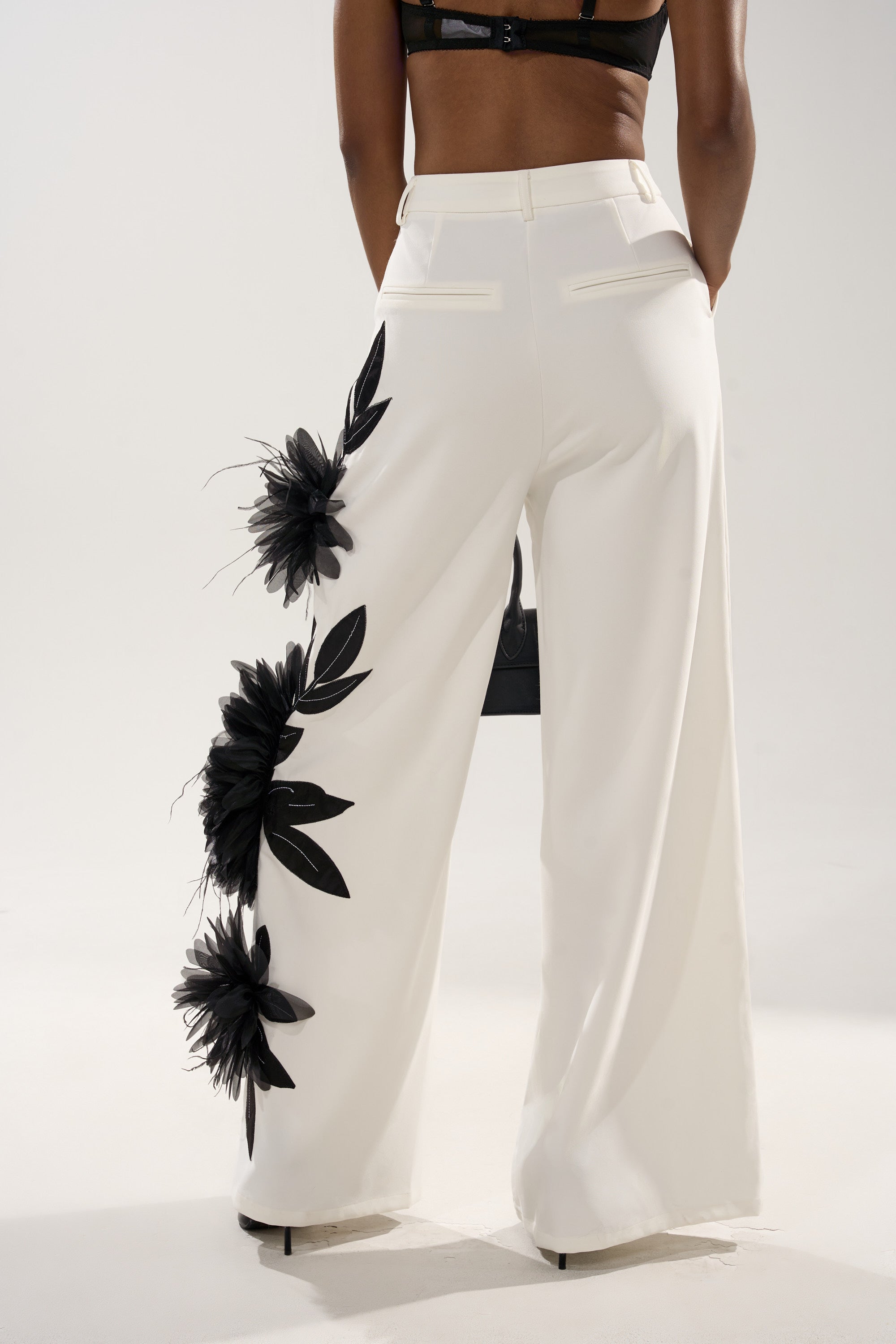 IN FULL BLOOM APPLIQUE TROUSER
