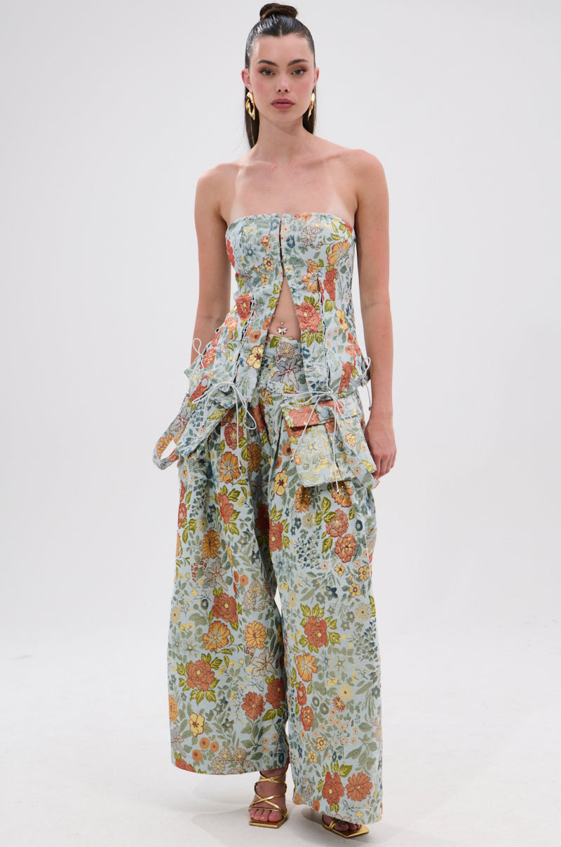 MARTHA FLORAL CARGO PANTS