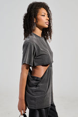 GIRL BOSS MOMENTS CUT OUT T-SHIRT