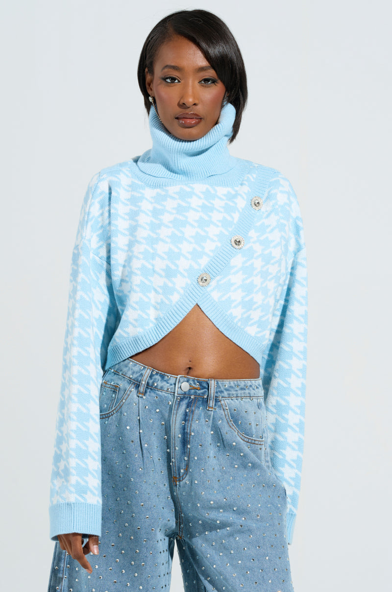 LALA HOUNDSTOOTH PRINT TURTLENECK SWEATER IN BLUE