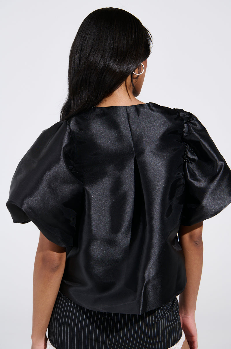 PRAIRIE CHIC CROPPED TIE FRONT BLOUSE