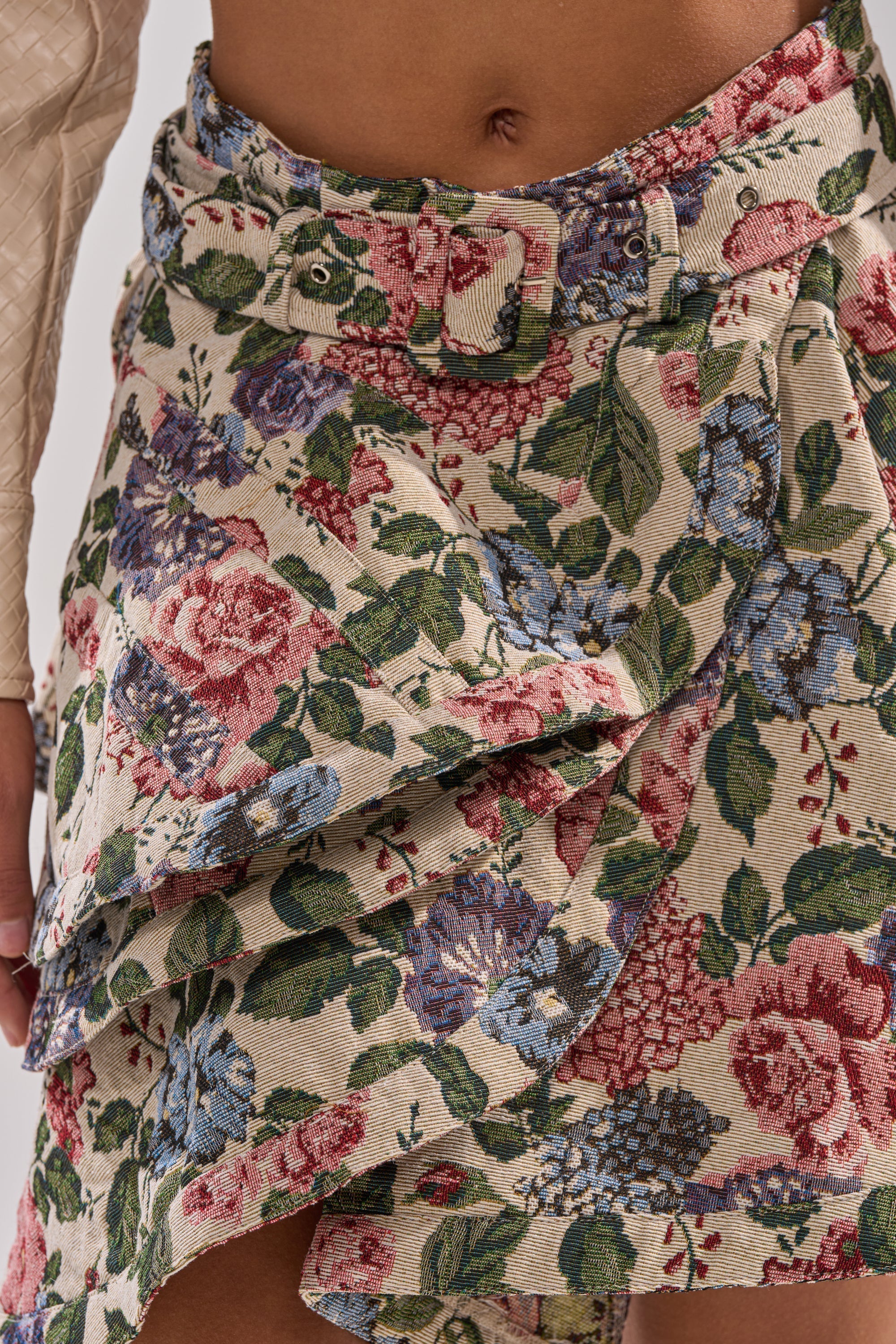 GIVE ME FLOWERS MINI SKIRT
