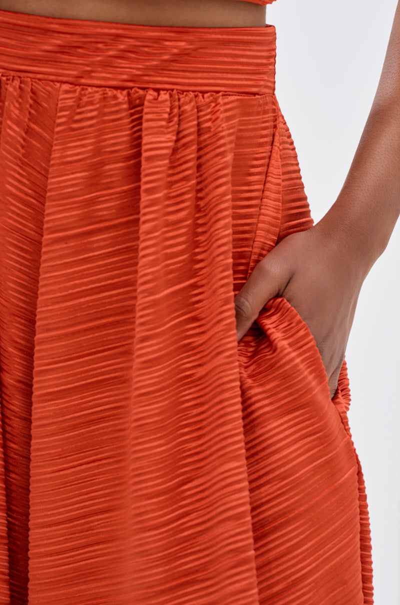 MAYAH WIDE LEG PLISSE PANT IN RED
