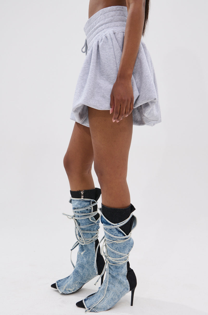 HEATHERED BUBBLE SHORT