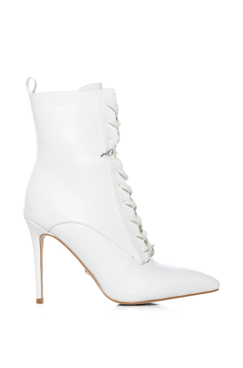 AZALEA WANG ASTORIA LACE UP STILETTO BOOTIE IN WHITE