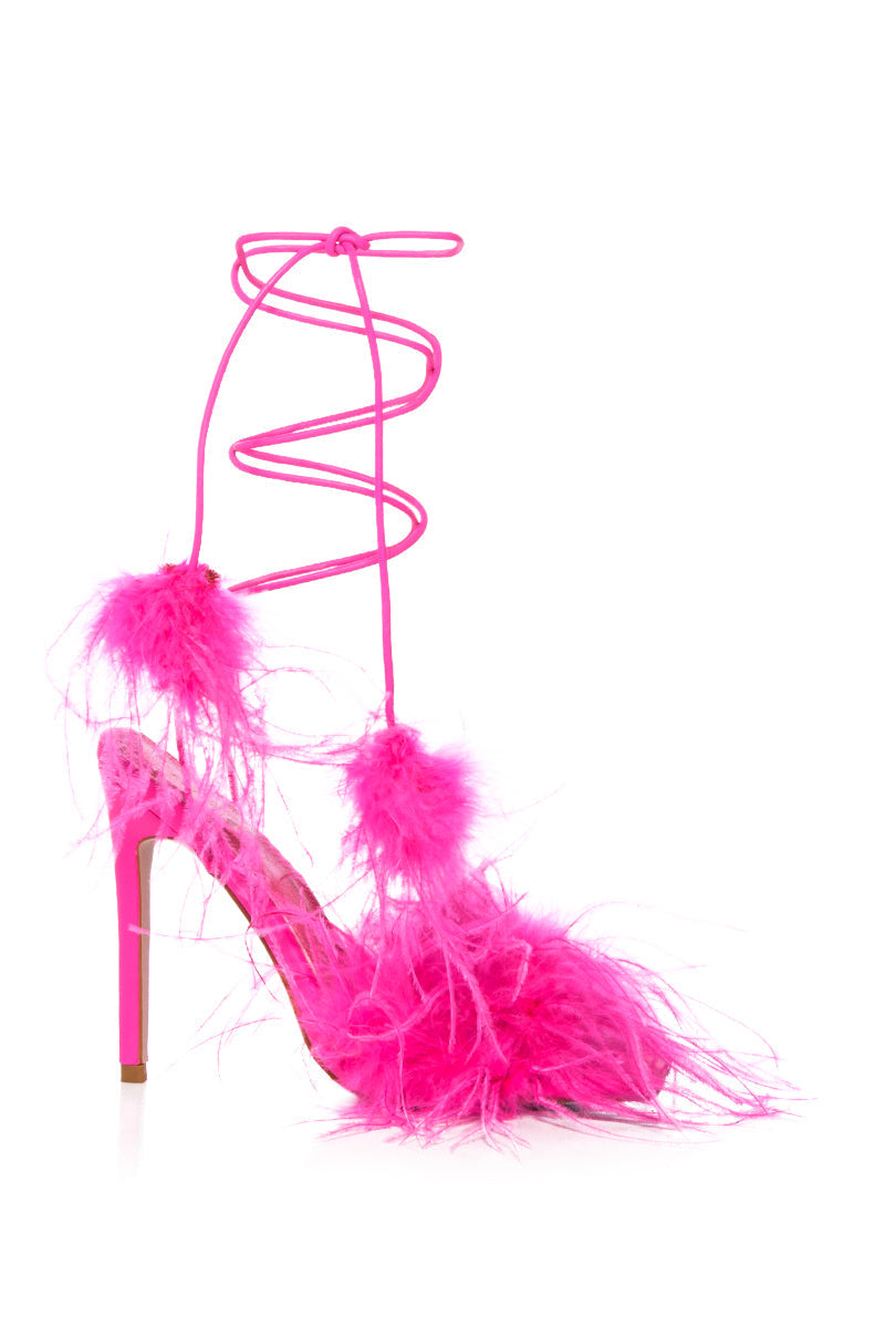 AZALEA WANG PENN FEATHER SANDAL IN FUCHSIA