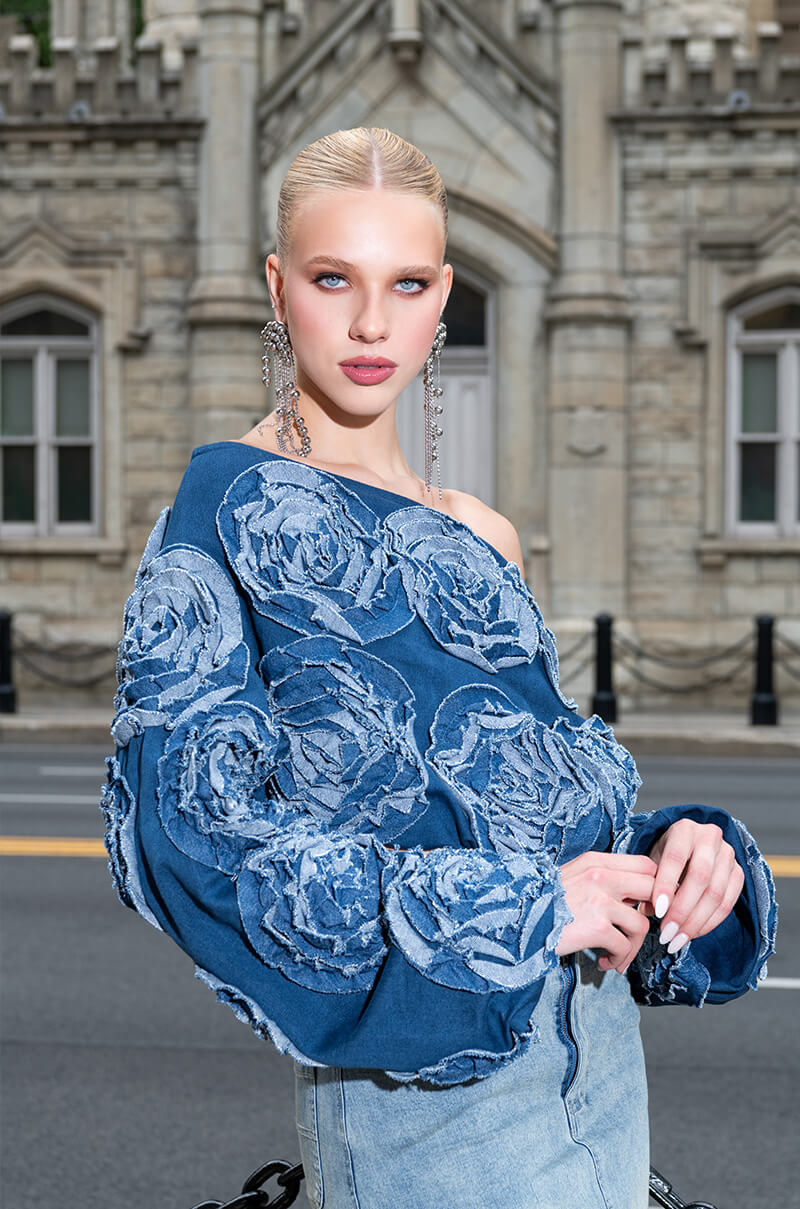 EASY DENIM OFF THE SHOULDER SWEATSHIRT