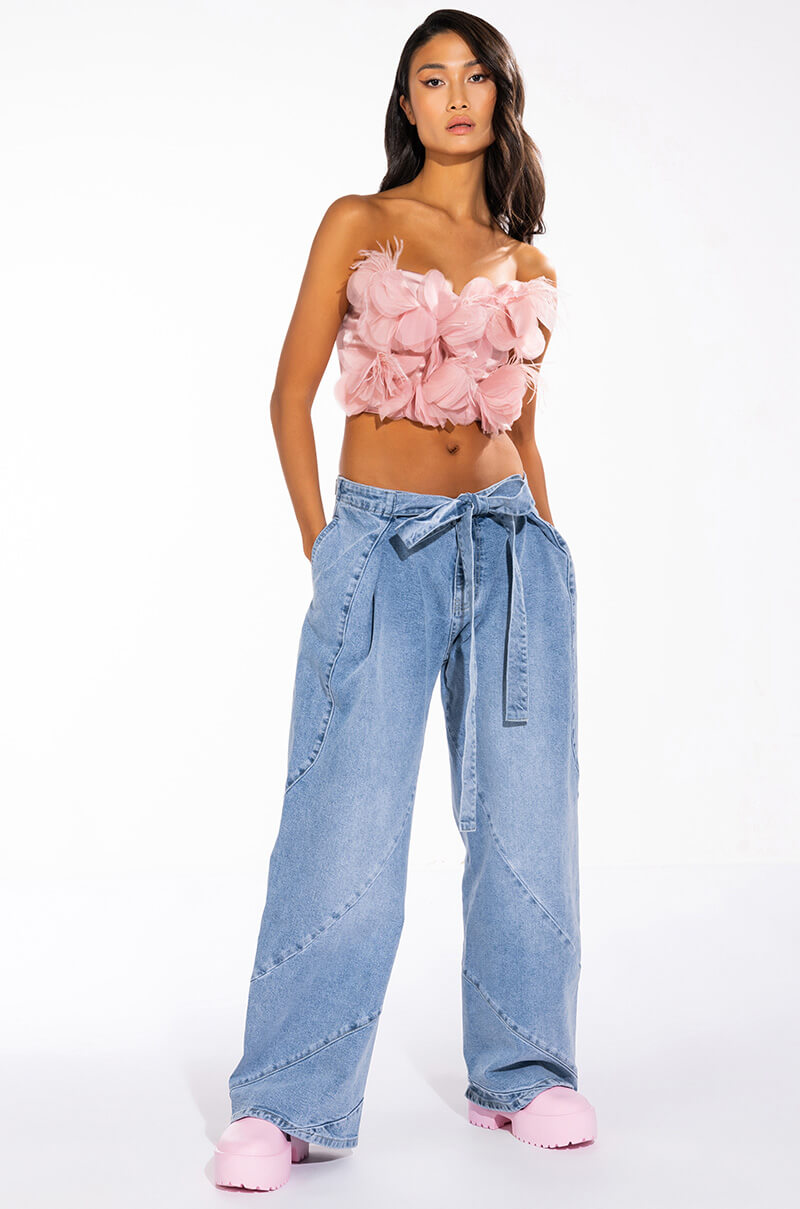GIN FIZZ STRAPLESS APPLIQUE CROPPED BLOUSE