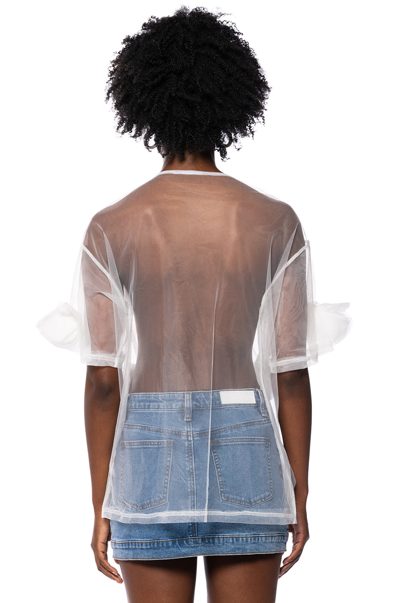 IN BLOOM FLORAL APPLIQUE MESH T SHIRT