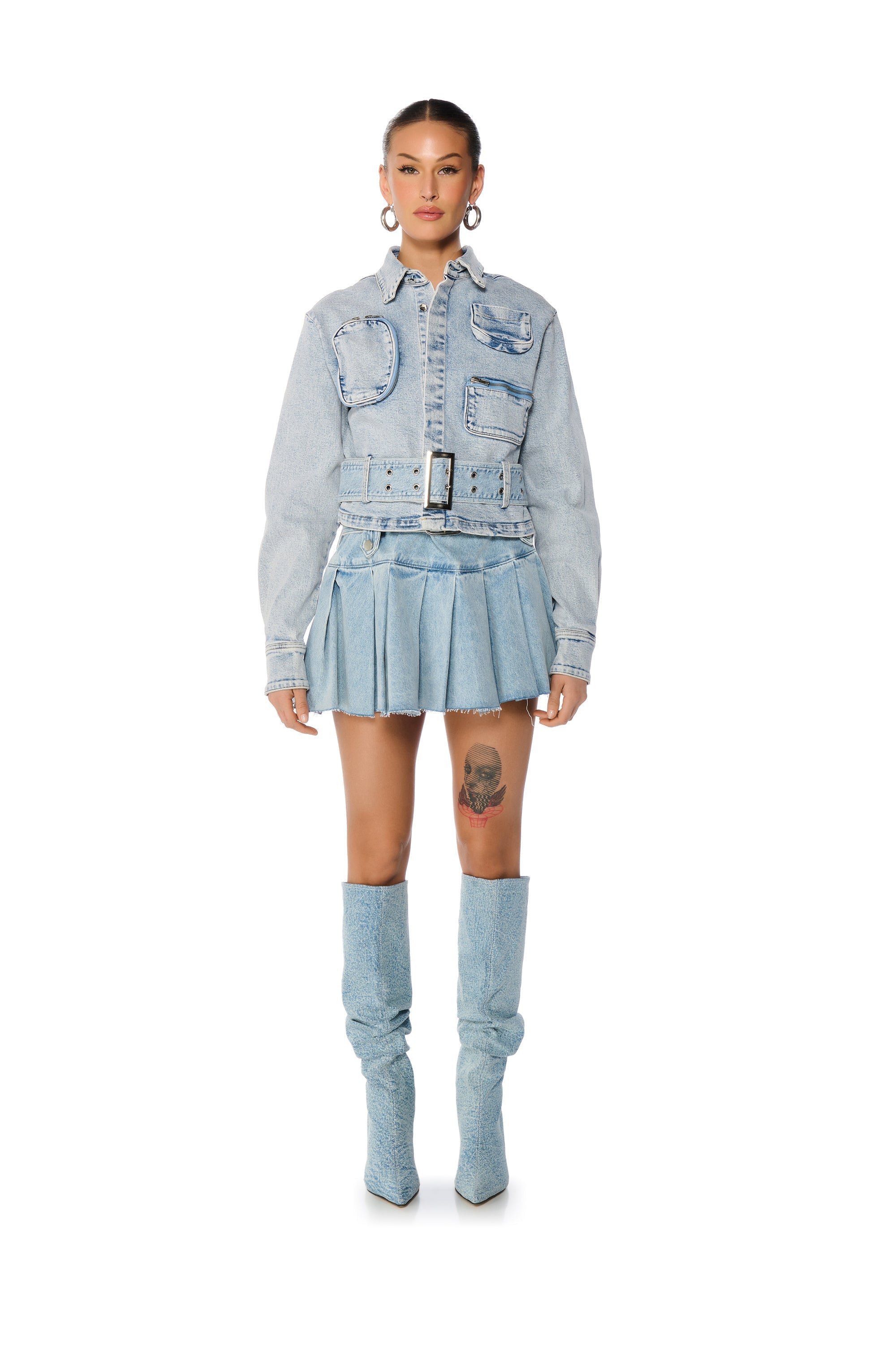 IT HAS POCKETS DENIM JACKET