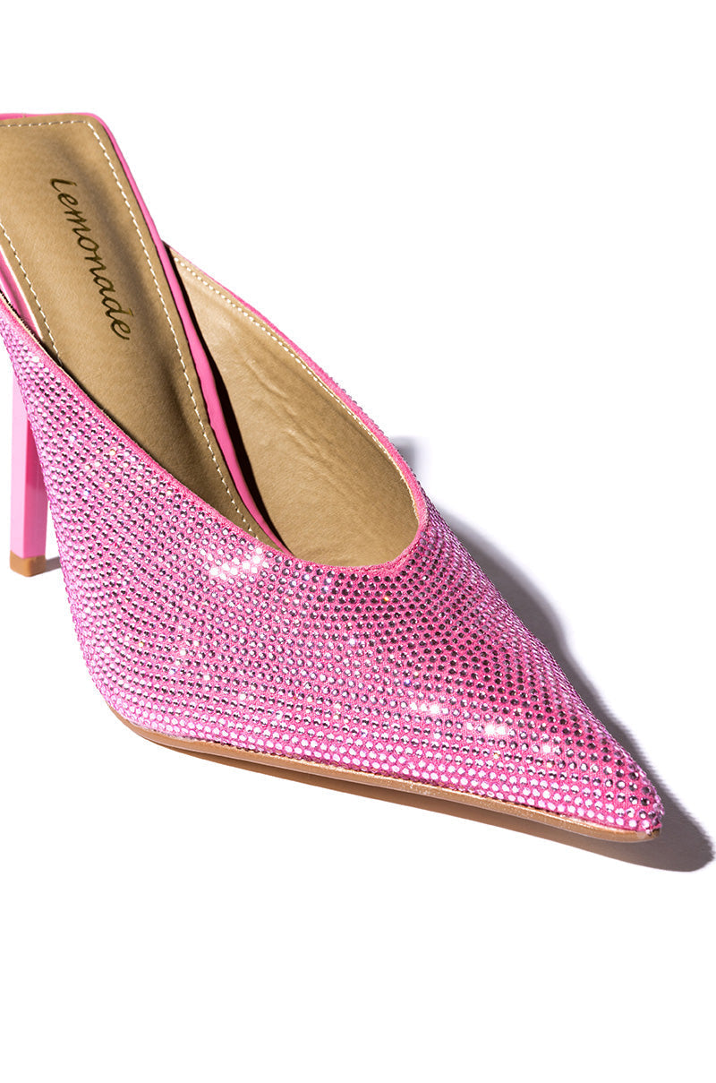 JAZZ EMBELLISHED PUMP