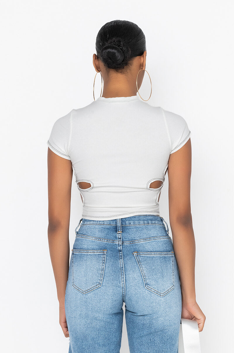 KYLIE CUT OUT RIBBED CROP TOP