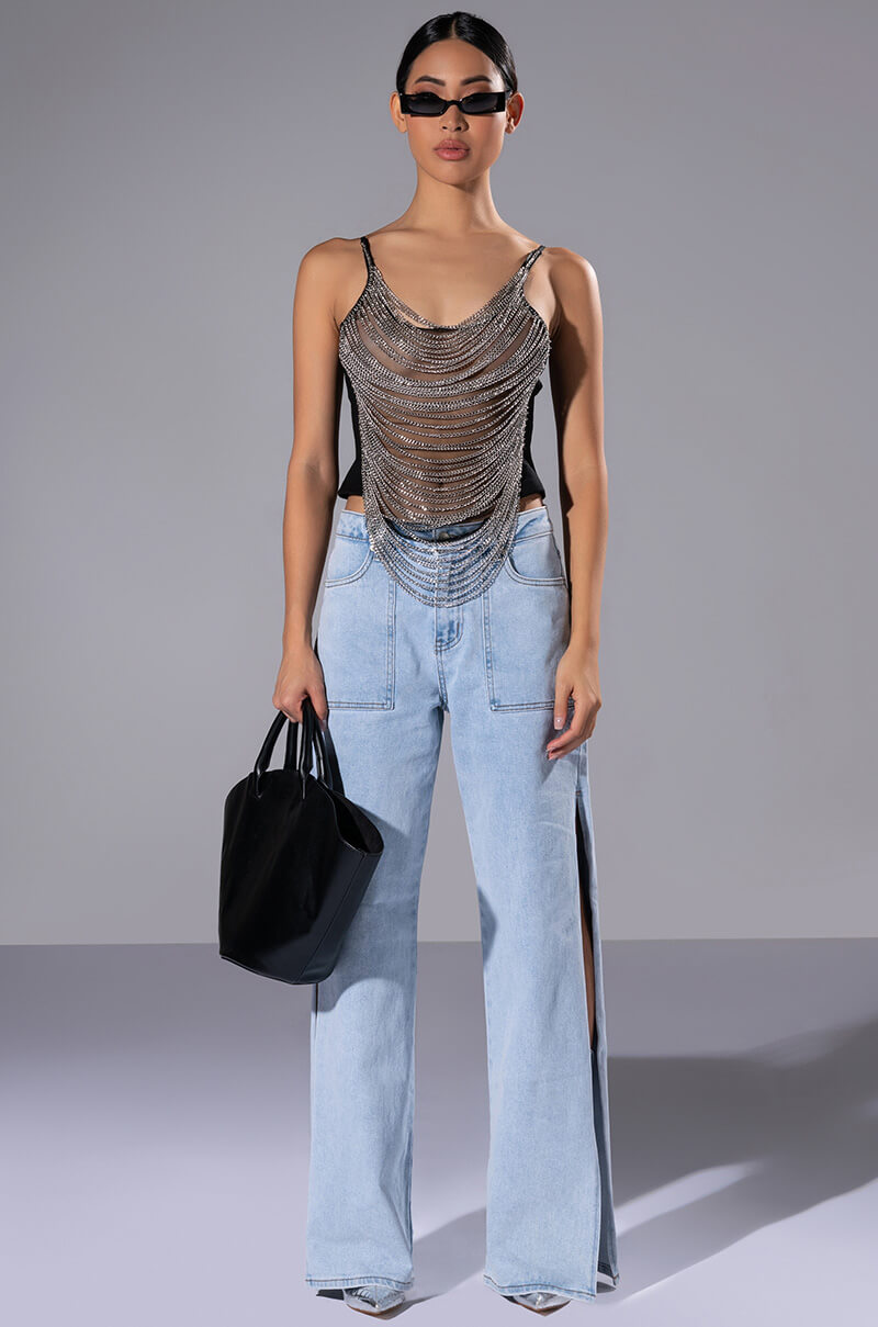 HEART CHAINED SLEEVELESS TOP